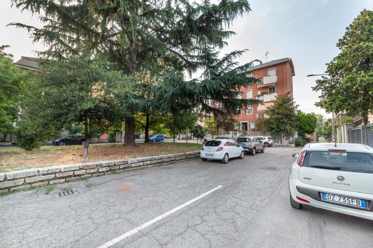 Precotto Comfortable Flat With Balcony Apartment Milano Exterior foto